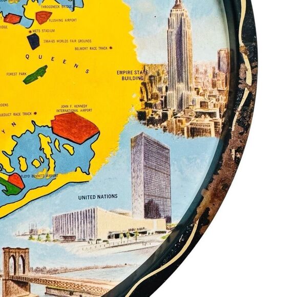 NEW YORK CITY VINTAGE SOUVENIR METAL TRAY - PRE-WORLD TRADE CENTER - 11" DIA. - Picture 3 of 6